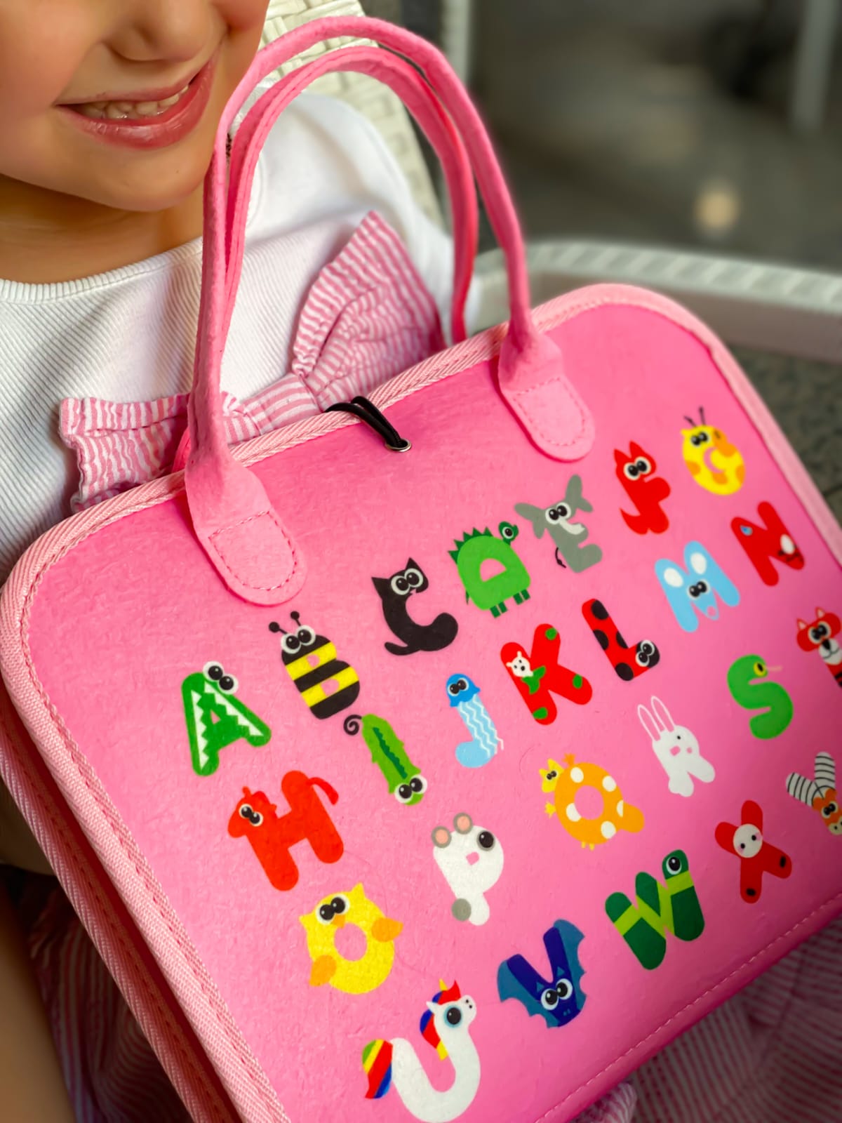 Canta e Aktiviteteve Busy Board Montessori - Roze